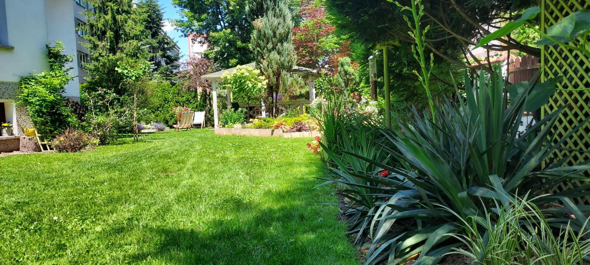 Апартаменты Hidden Gem Garden Краков Экстерьер фото